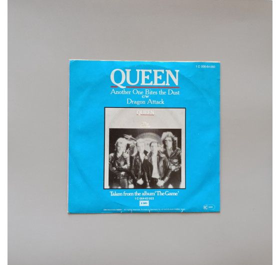 Queen - Another One Bites The Dust (миньон 7)