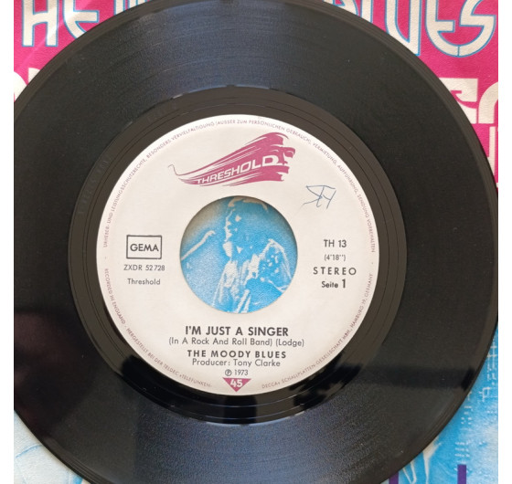 The Moody Blues - I'm Just A Singer (миньон 7)